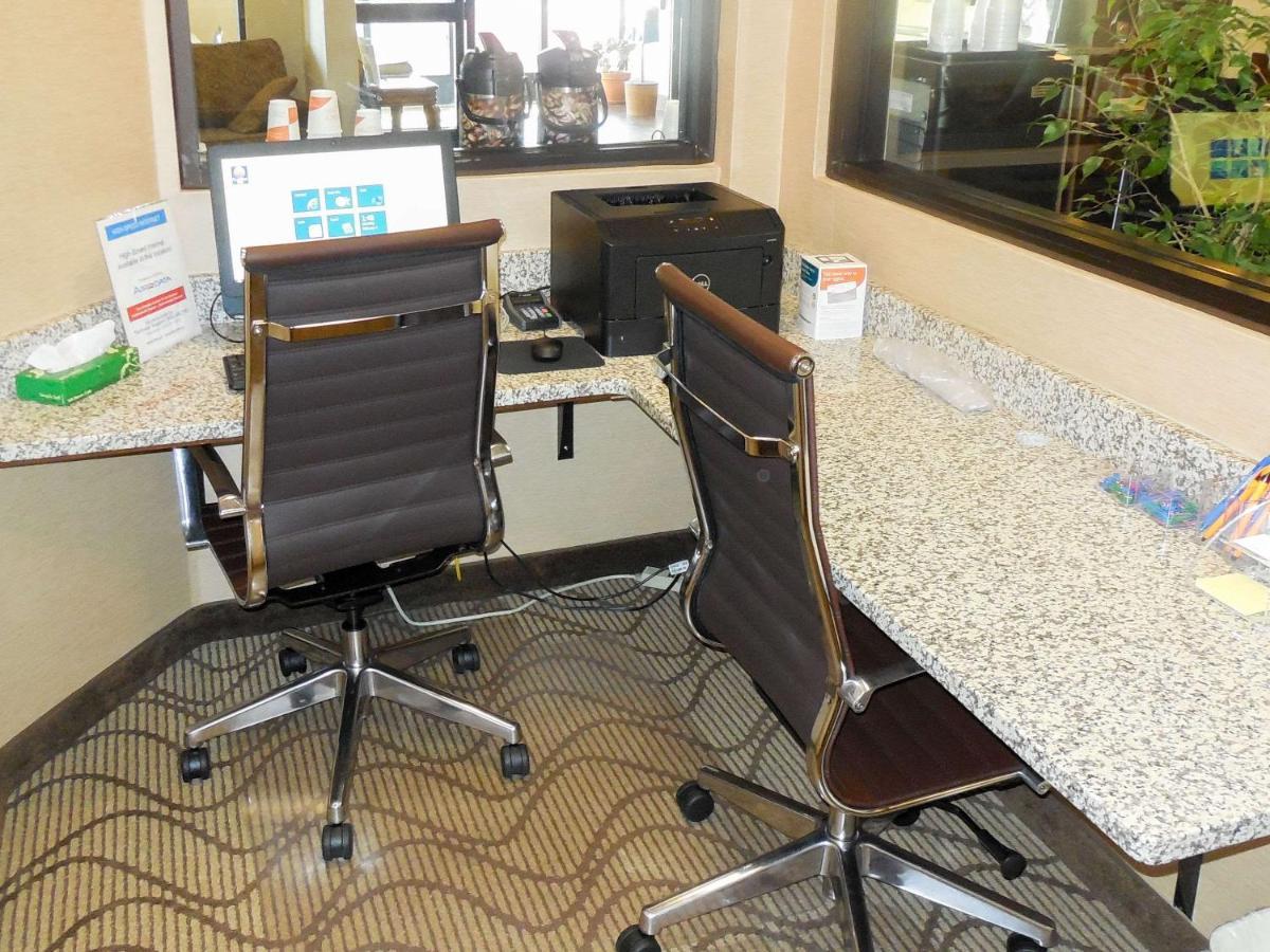 Giles Hotel Inn And Suites Pulaski Esterno foto