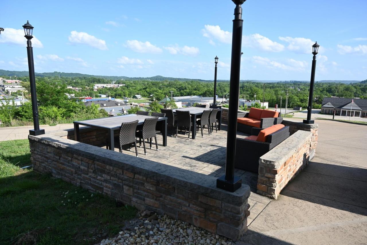 Giles Hotel Inn And Suites Pulaski Esterno foto