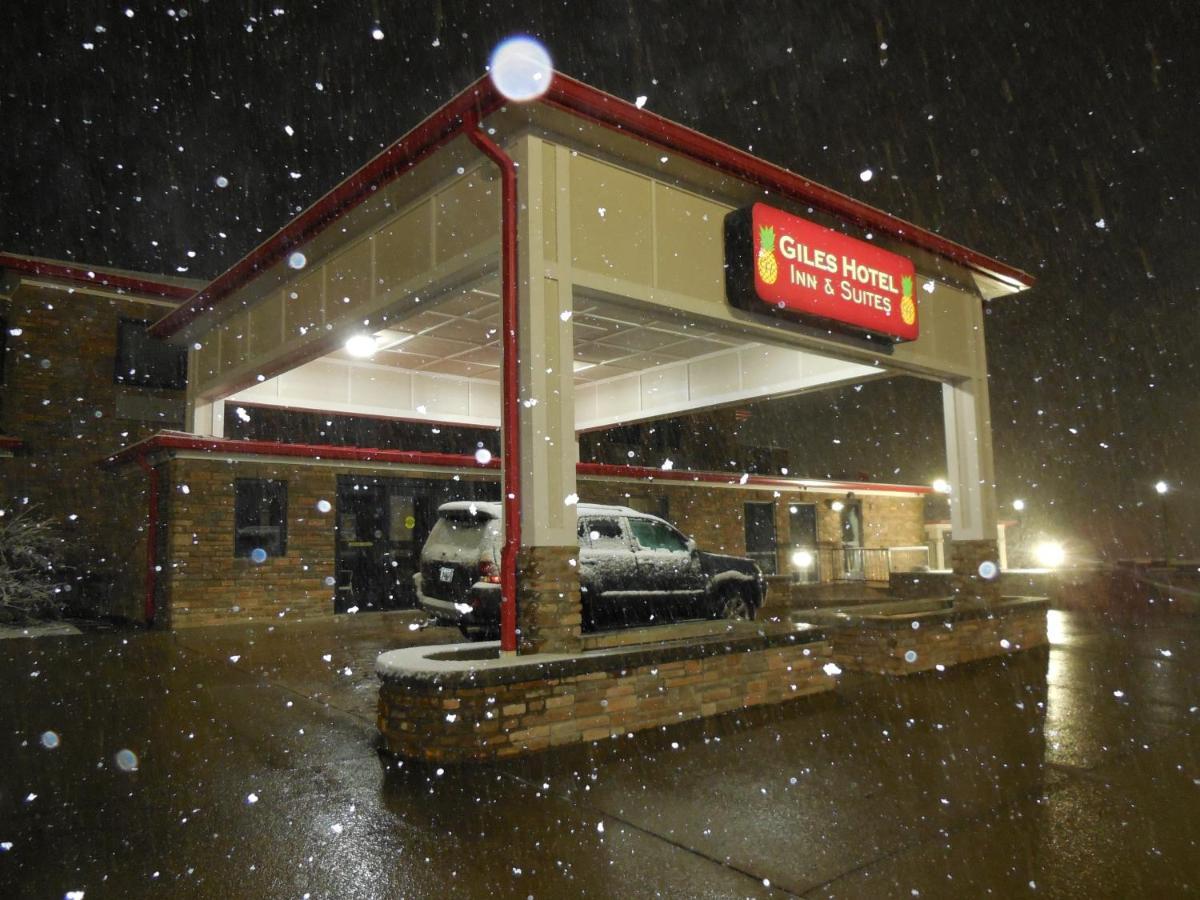 Giles Hotel Inn And Suites Pulaski Esterno foto