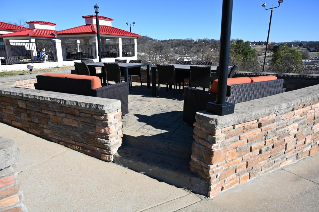 Giles Hotel Inn And Suites Pulaski Esterno foto