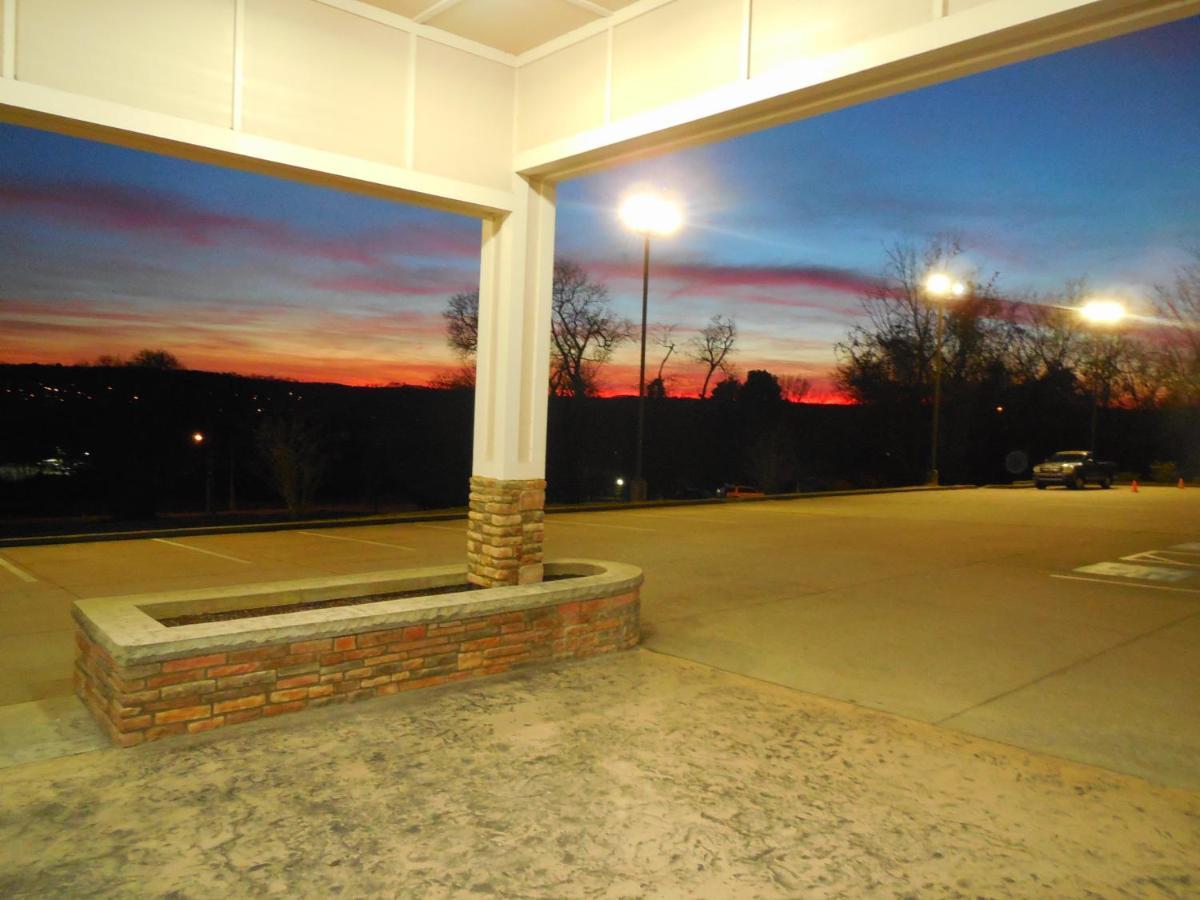 Giles Hotel Inn And Suites Pulaski Esterno foto