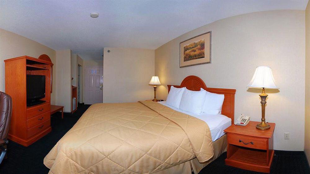Giles Hotel Inn And Suites Pulaski Esterno foto